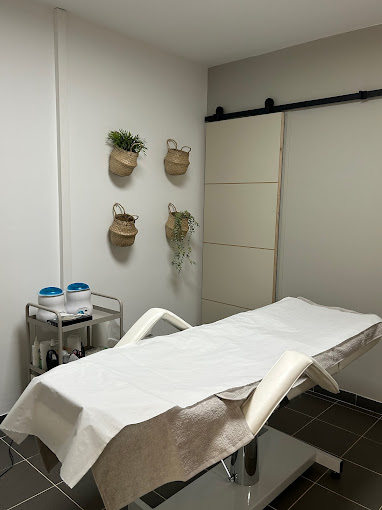 Salle de soin, massage de l'institut Beauty Event's de Beaucaire